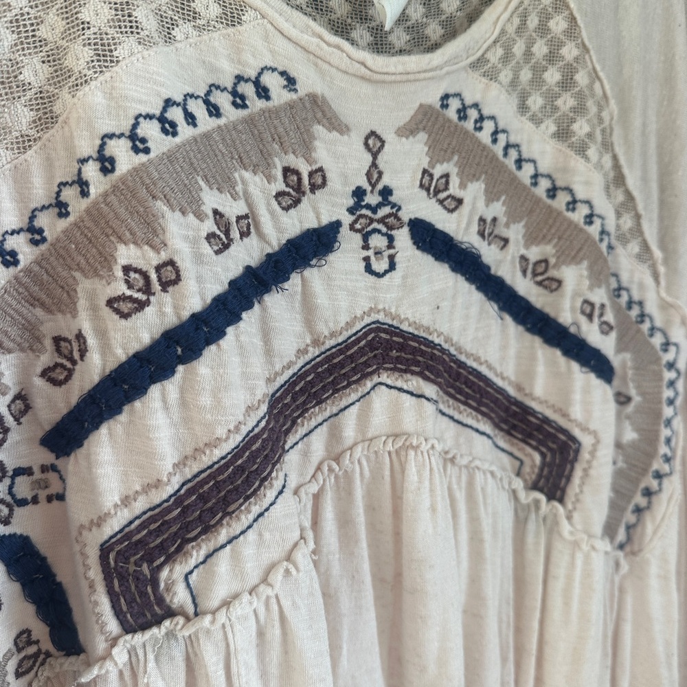 Free People Embroidered Boho Top – Size XS - Picture 4 of 9